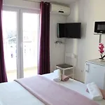 Renata 3*