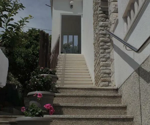 Renata 3* Donji Seget