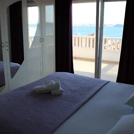 Renata Guest house